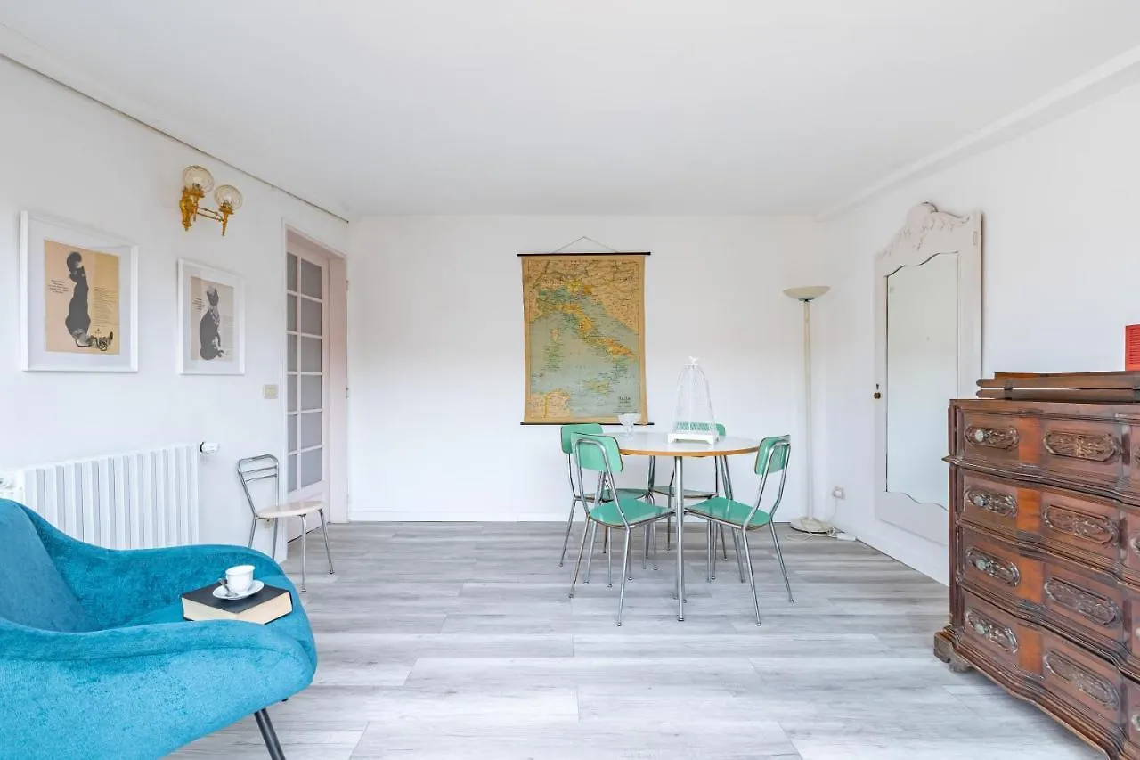 The Roof Apartment - Citycenter - By Host4U Pavia